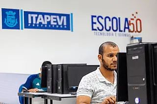 Contratação de engenheiro de sistemas em computação cresceu 741% em 10 anos