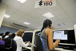 Mulher, o 'Ligue 180' pode salvar sua vida!