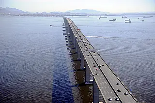 Ponte Rio-Niterói é usada por 400 mil pessoas por dia