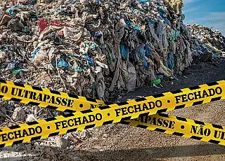 Lixões ainda recebem 40,3% dos resíduos gerados no Brasil