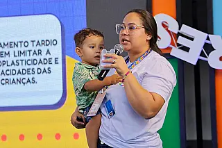 Com apoio da Escola do Futuro, startup cria revista infantil para criança autista