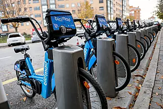 Madri implanta serviço público de bicicletas elétricas
