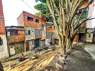 60% dos moradores das favelas fazem compras online