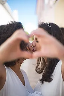Uniões homoafetivas completam 15 anos com 480 mil casais