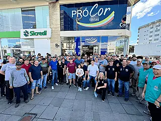 "Vamos ver quem tem mais tinta!"