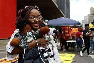 Jovens negras enfrentam desemprego, desigualdade educacional e sobrecarga do trabalho doméstico