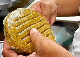 Hambúrguer e farinha criados com coco de babaçu são atrações da dieta vegana