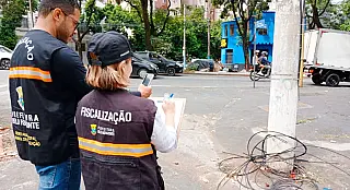 Belo Horizonte 'estica' a luta contra fios e cabos sem uso