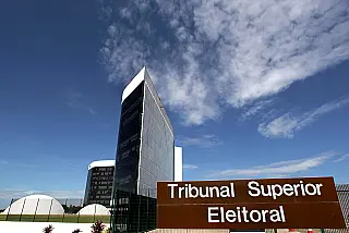 155.912.680 eleitores elegerão 5.569 prefeitos e 58.114 vereadores