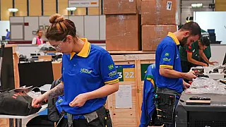 Alunos de cursos técnicos estão empregados e ganham mais