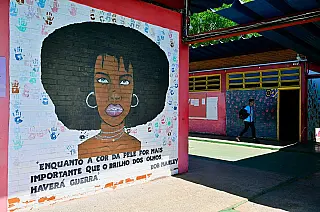 Prefeituras descumprem lei e não oferecem educação antirracista