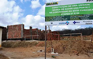 9.693 obras estão paradas em 3.132 municípios, 53% delas há mais de cinco anos