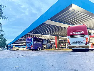Transporte rodoviário interestadual de passageiros perde terreno, mas interrompe queda